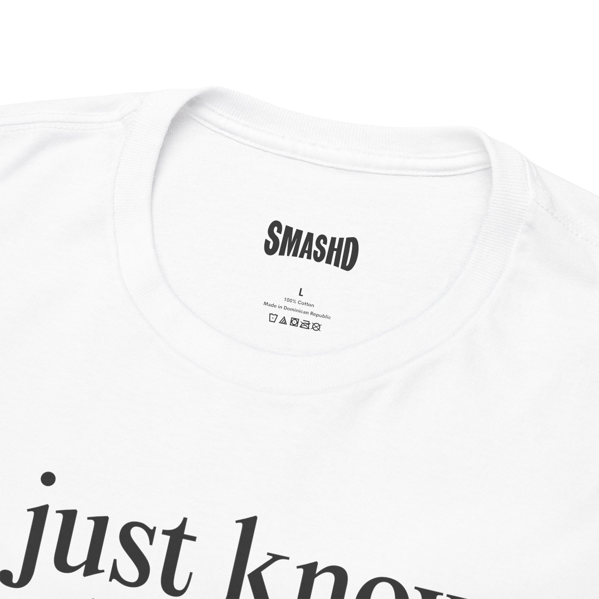 "i just know things" Tee